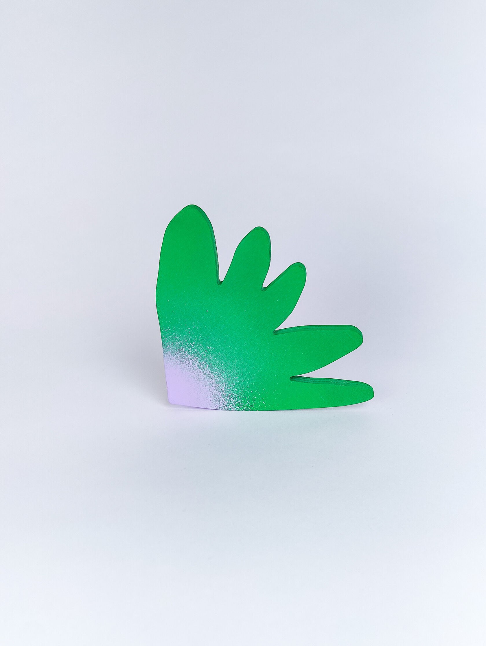 Автор: Маша Сомик Материал: Фанера, акрил ДxШxВ: 145x145x6 мм Вес: 88 г.