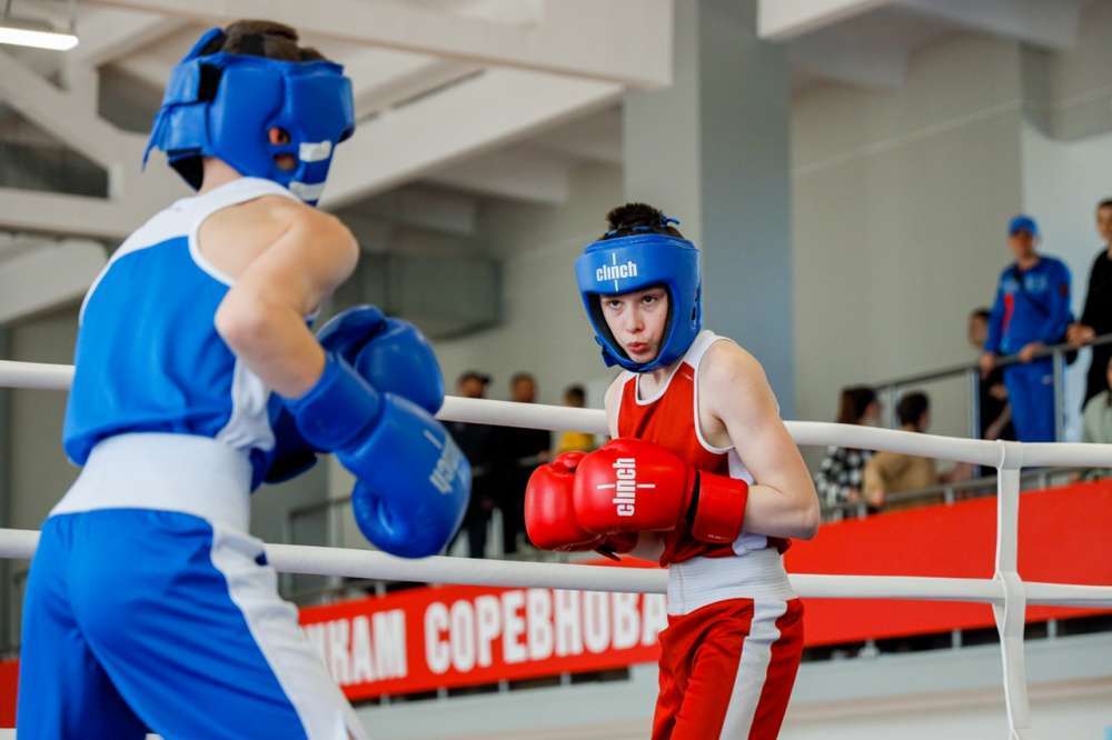 Бокс россия юноши 15 16 2024. Бокс юноши. Турнир по боксу среди мальчиков. Турнир по боксу в Киржаче среди юношей 2012 года. 17 Лет мальчики боксёры.