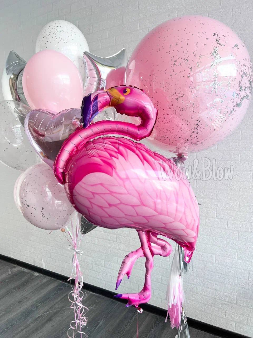 Розовый фонтан