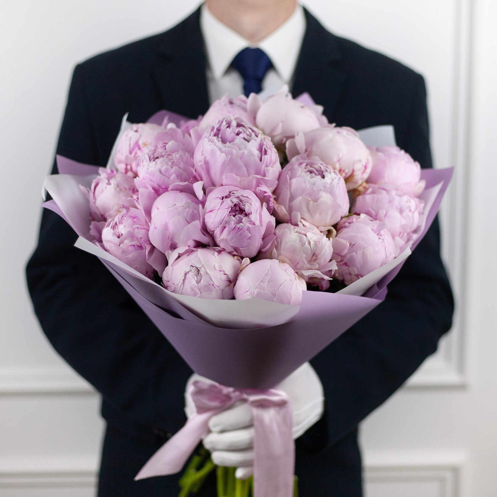 Bouquet of 19 peonies Sarah Bernhardt