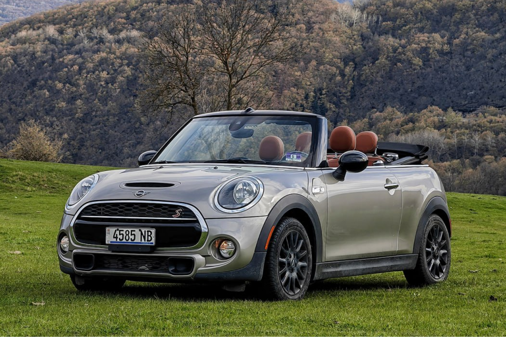 Mini Cooper S Convertible в аренду в Тбилиси — маршрут «Манглиси, Цалка и каньон Дашбаши»