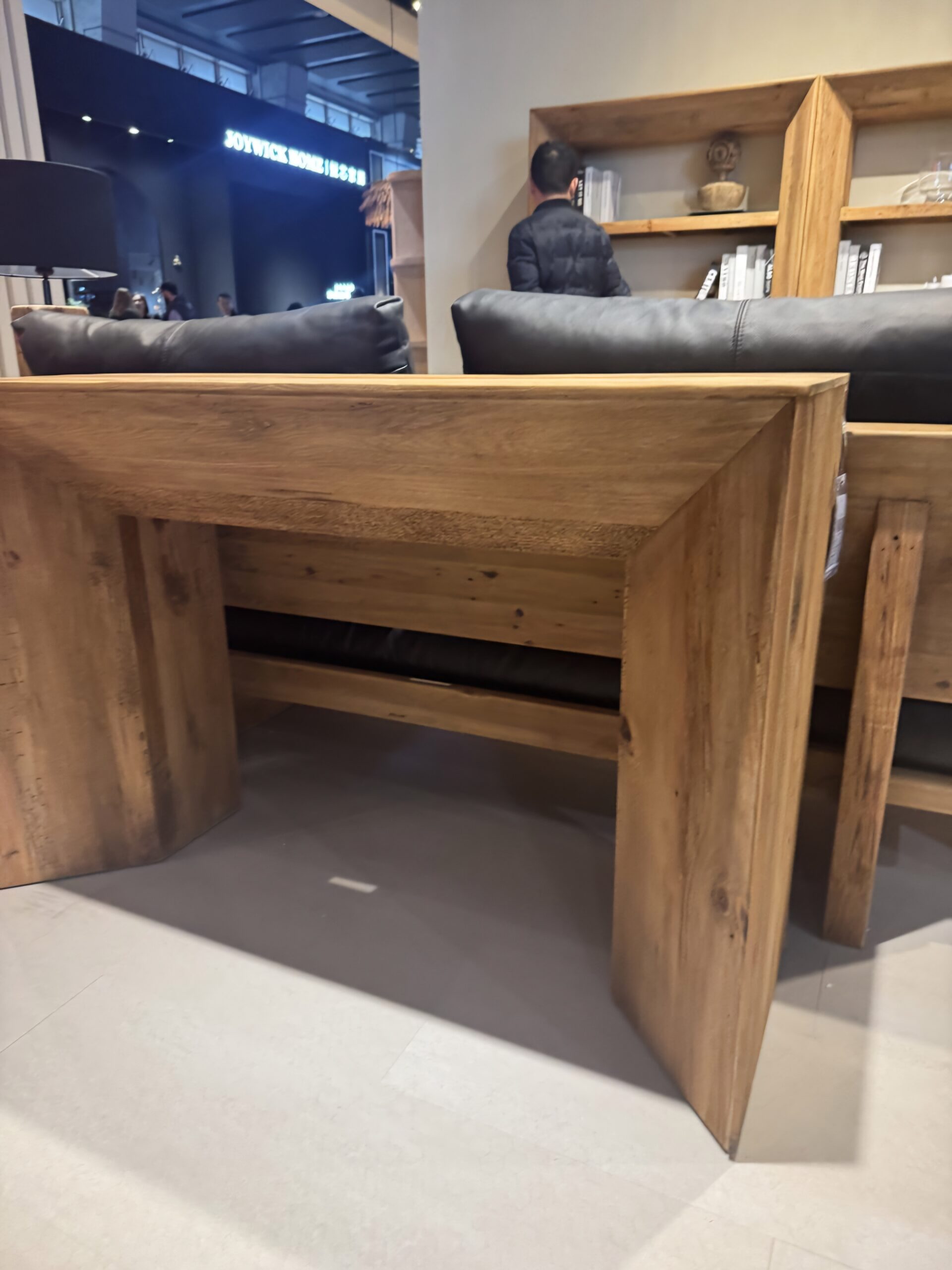 Консоль Miranda&Serena