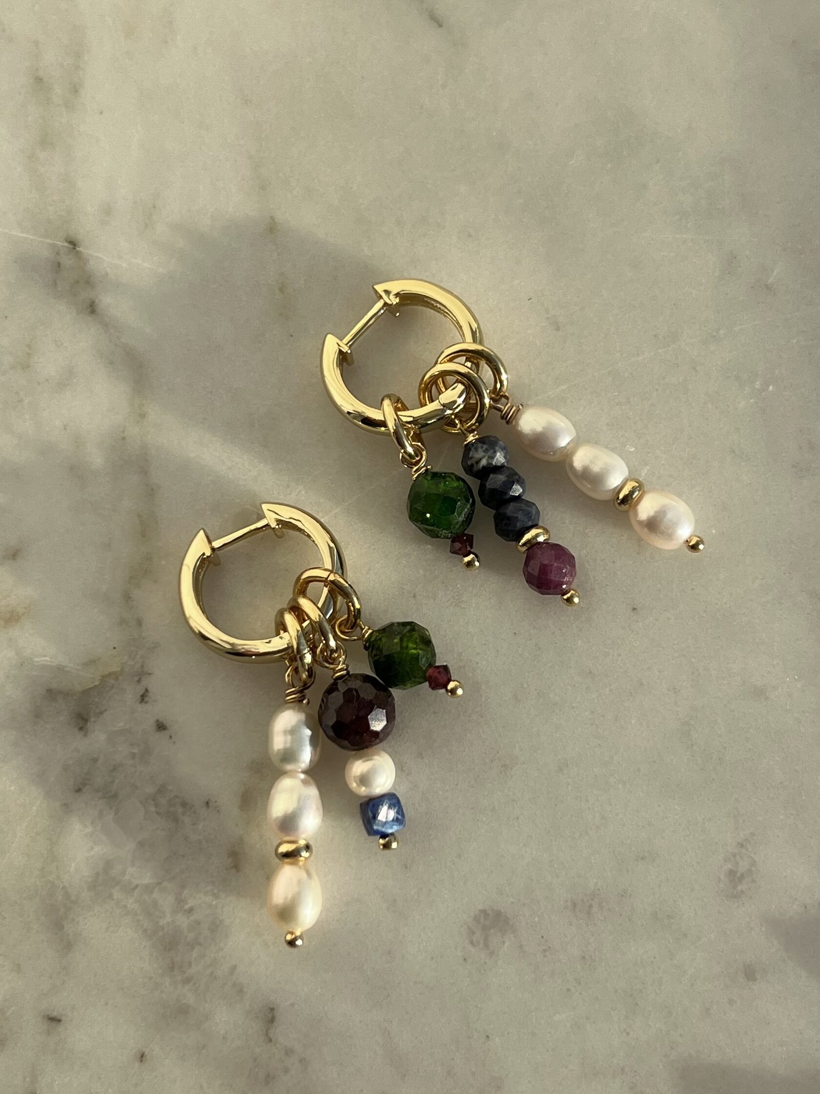 Серьги трансформеры со съемными подвесками. Серьги со съемными подвесками. Серьги с жемчугом орифлейм. Серьги трансформеры. Золотые серьги со сменными подвесками.