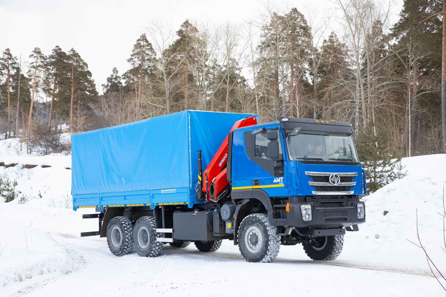 Бортовой-тентованный автомобиль 6х6 AMT 632944 с КМУ