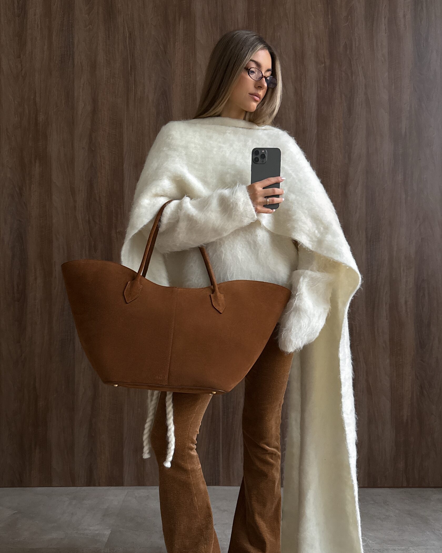 BUSY CARAMEL