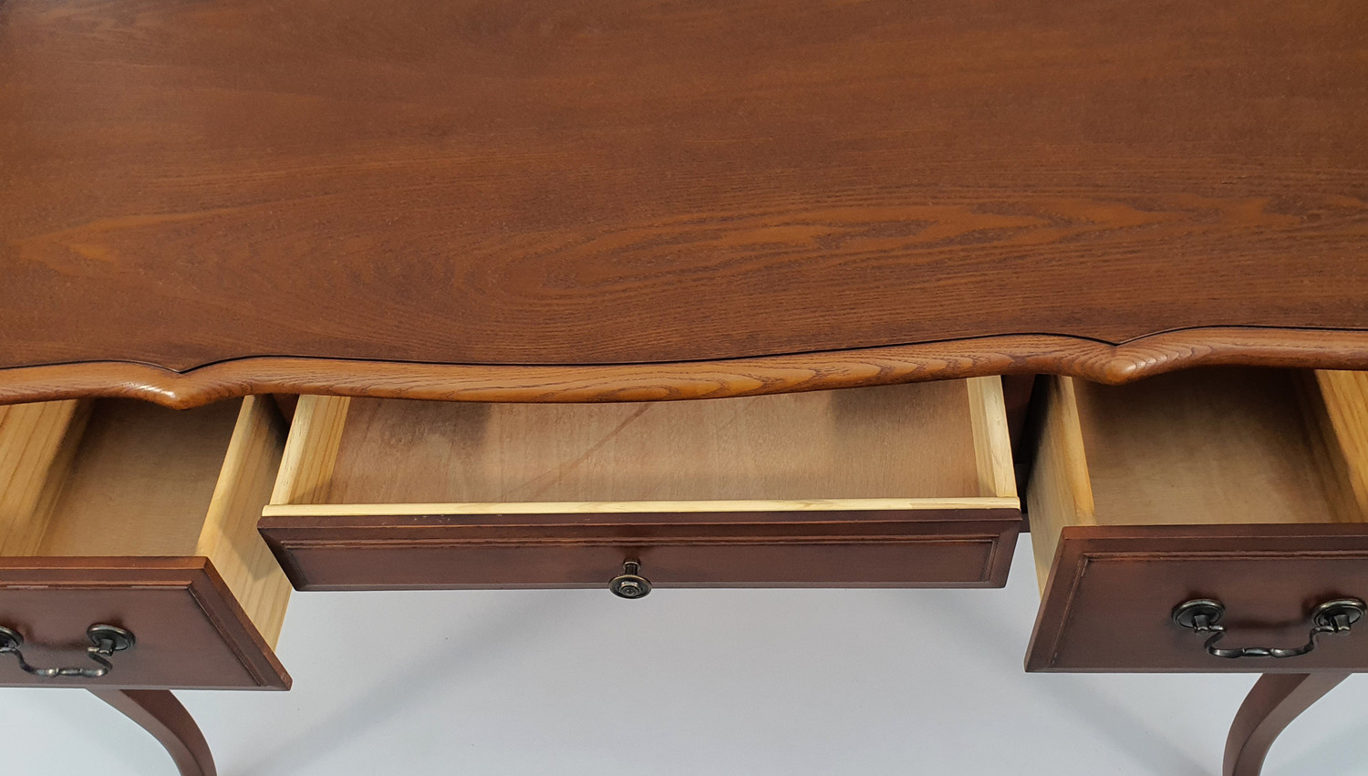 Стол письменный Miranda&Serena