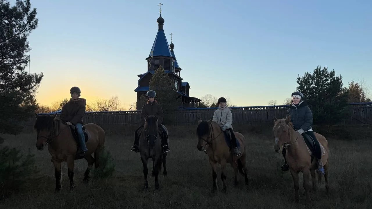 Открытие выставки в галерее усадьбы