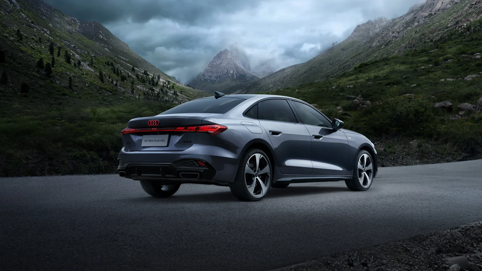 Audi A5L — городской образ
