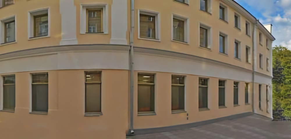 Туристы на Красной площади в Москве