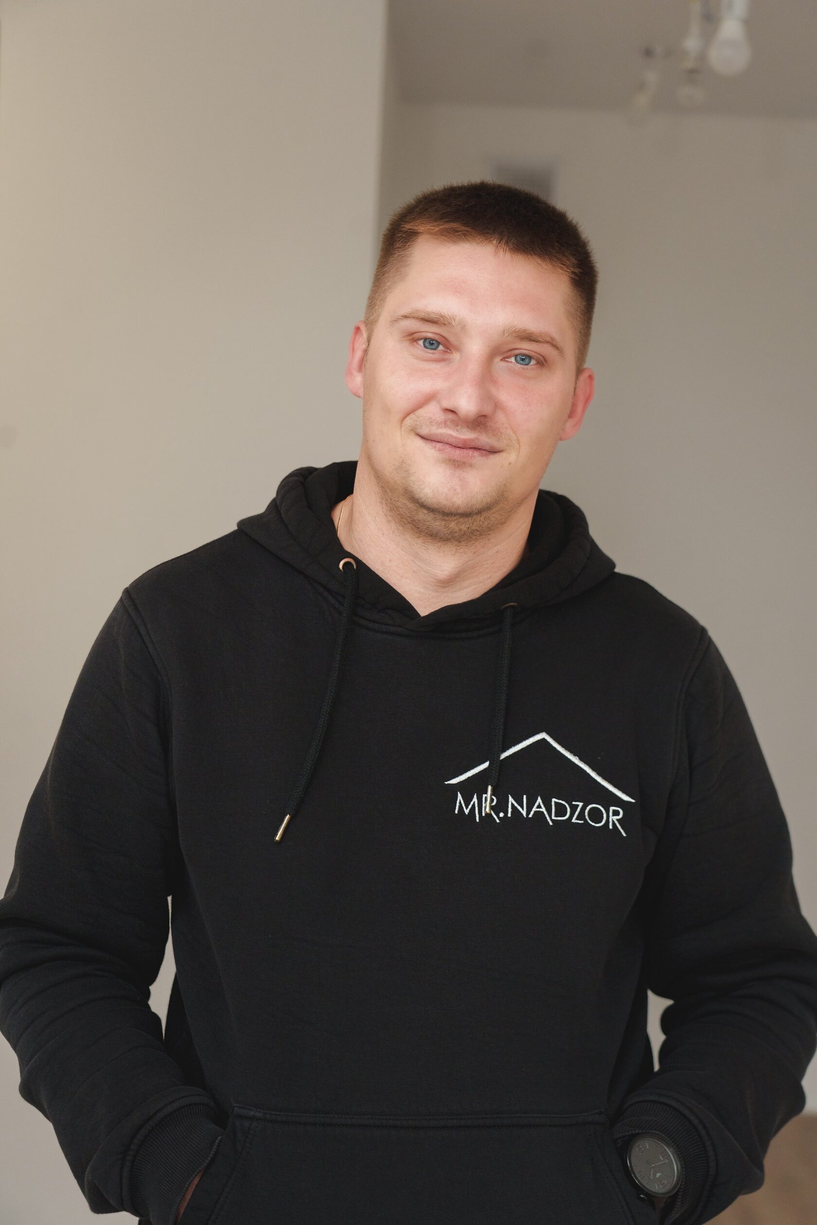 Специалист Mr.Nadzor: Артём