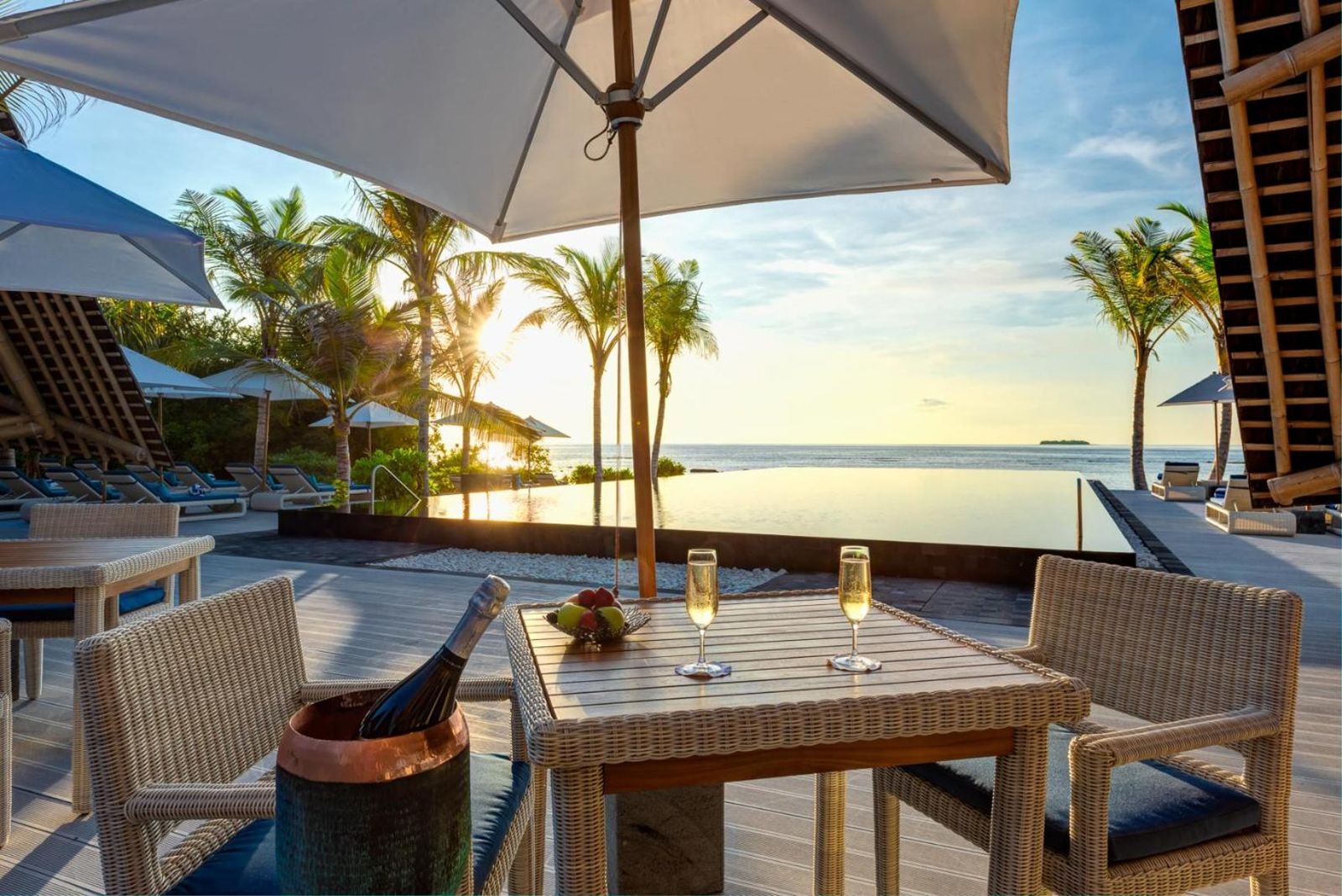 Kuredhivaru Resort & Spa