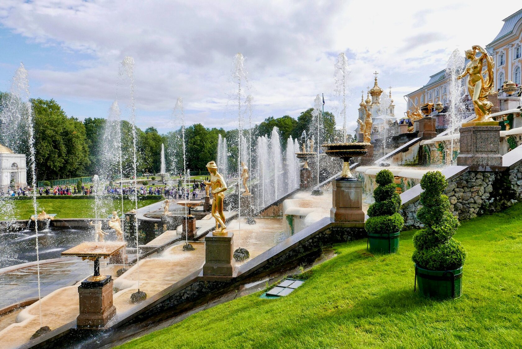 Экскурсия в Петергоф из Санкт-Петербурга — фонтаны Нижнего парка