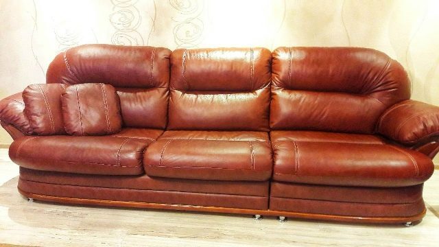 Кожаный диван — работа цеха «Мир диванов»