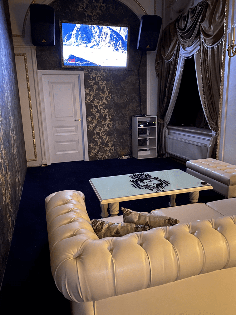 Приватный зал HEFNER CLUB