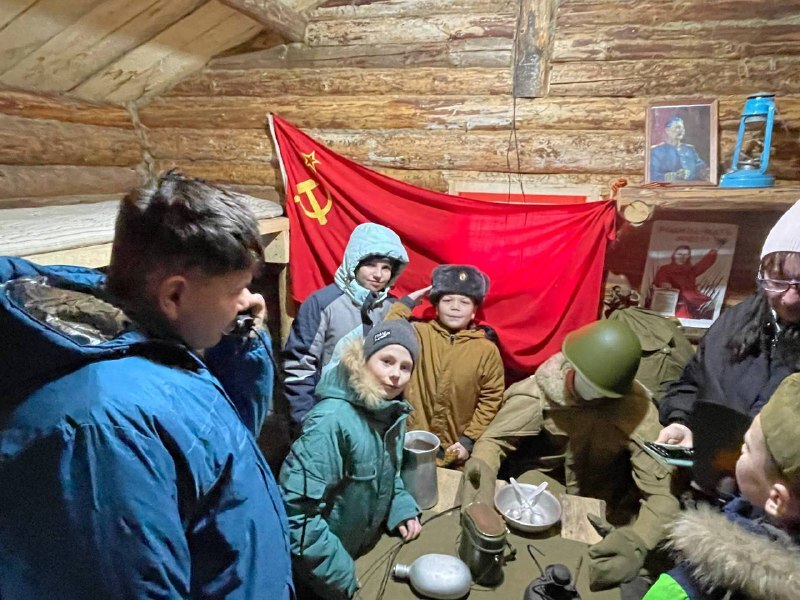 Ребята из Троицкого детского дома в парке «Патриот»