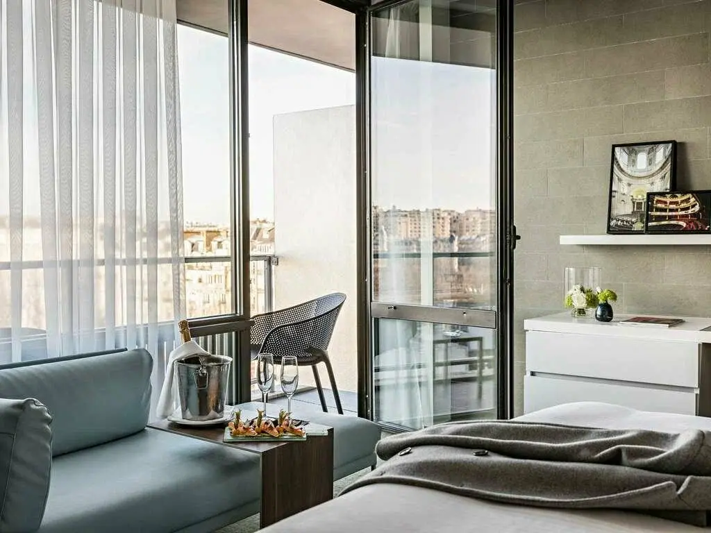 Deluxe Room with Eiffel View