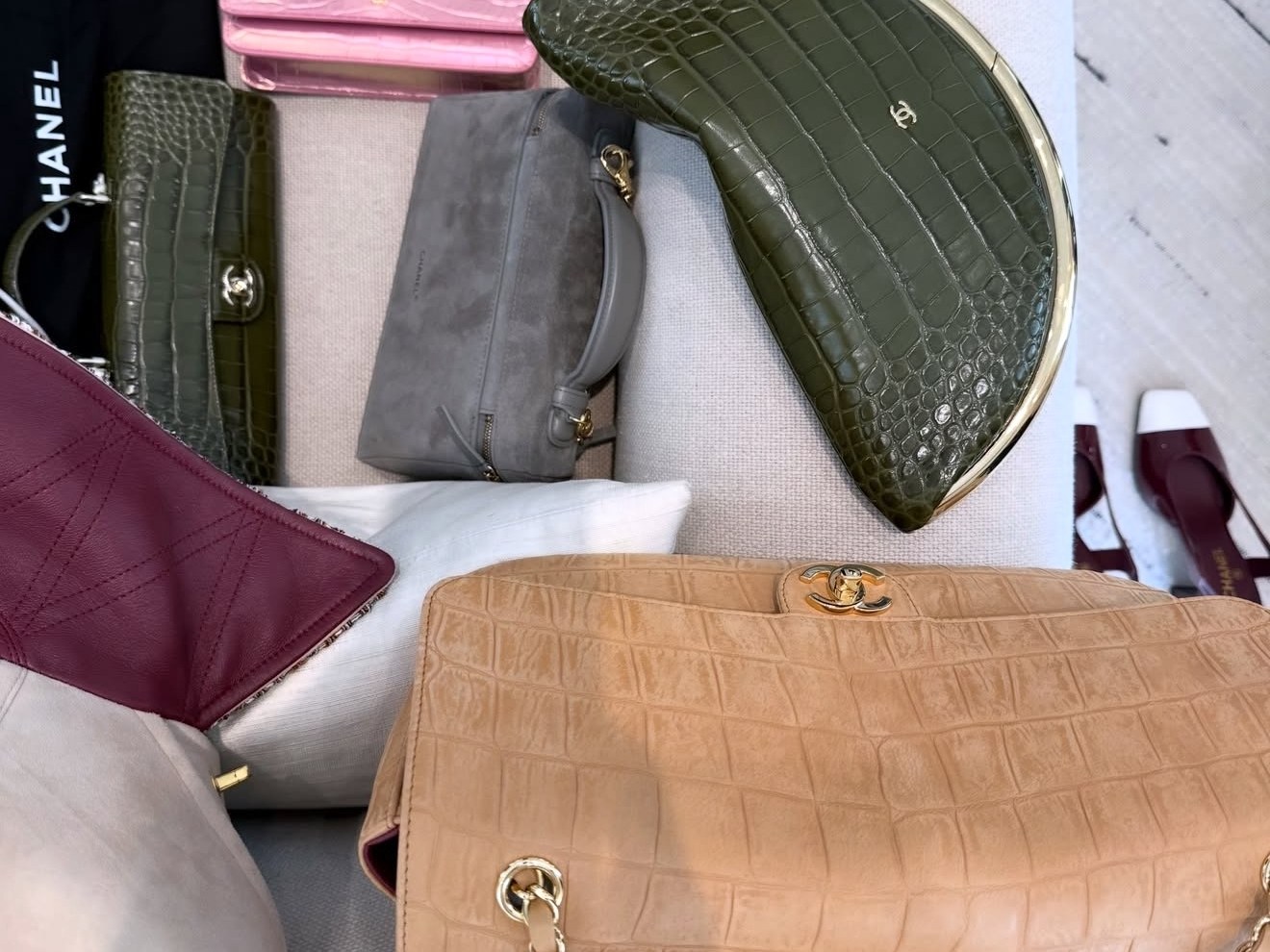Сумки Chanel в бутике