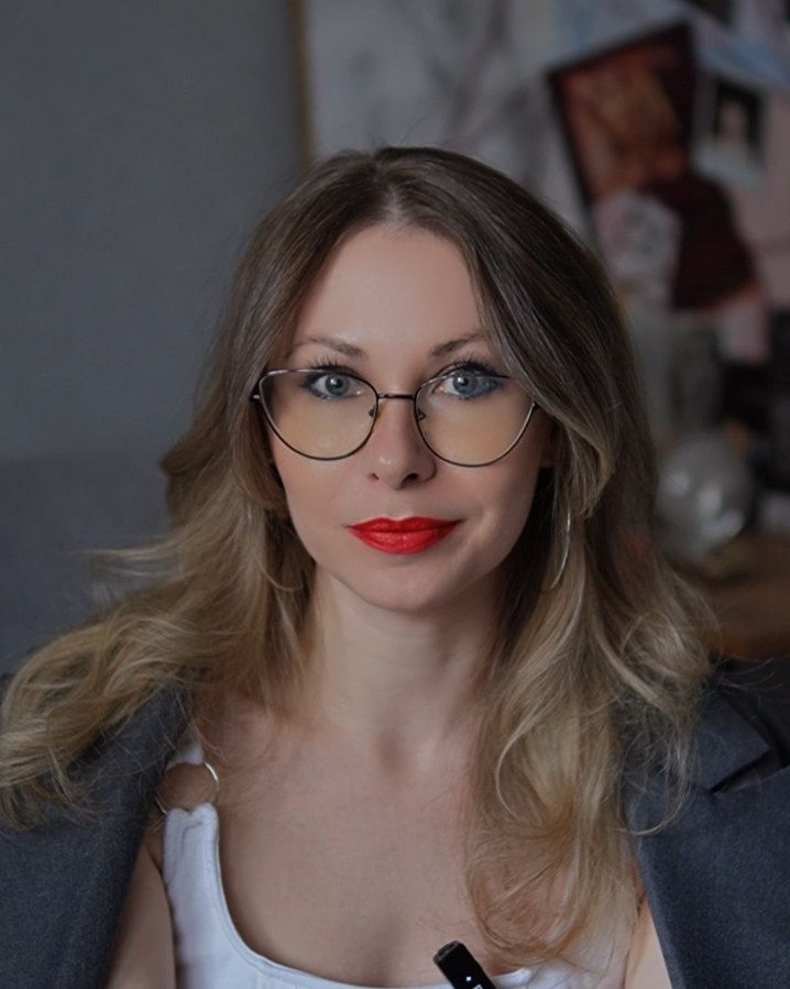 Анна Уварова