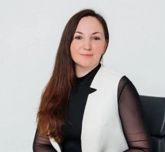 Юлия Ронсаль — организатор и модератор встречи
