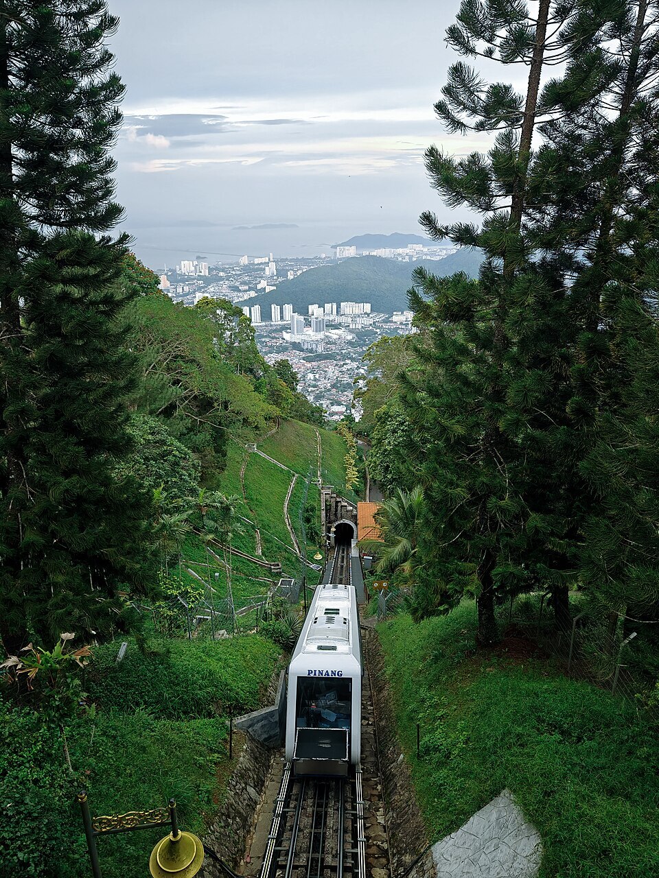 Вагон фуникулёра Penang Hill
