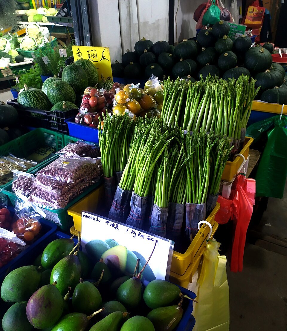 Овощи и местные продукты на рынке Kea Farm