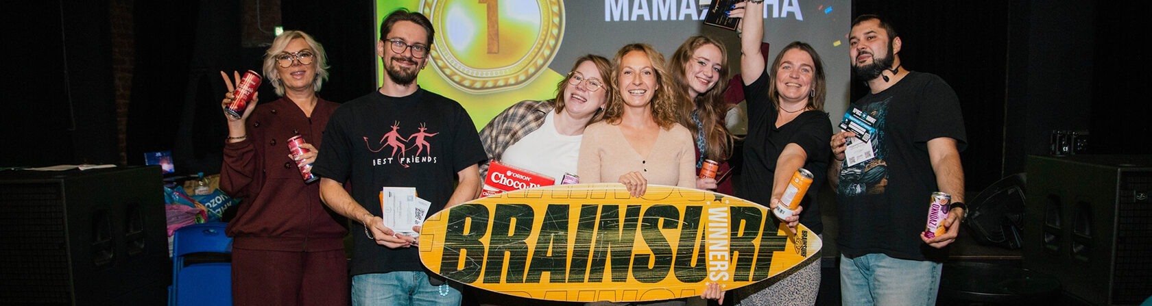 Победители квиза BrainSurf с доской BRAINSURF