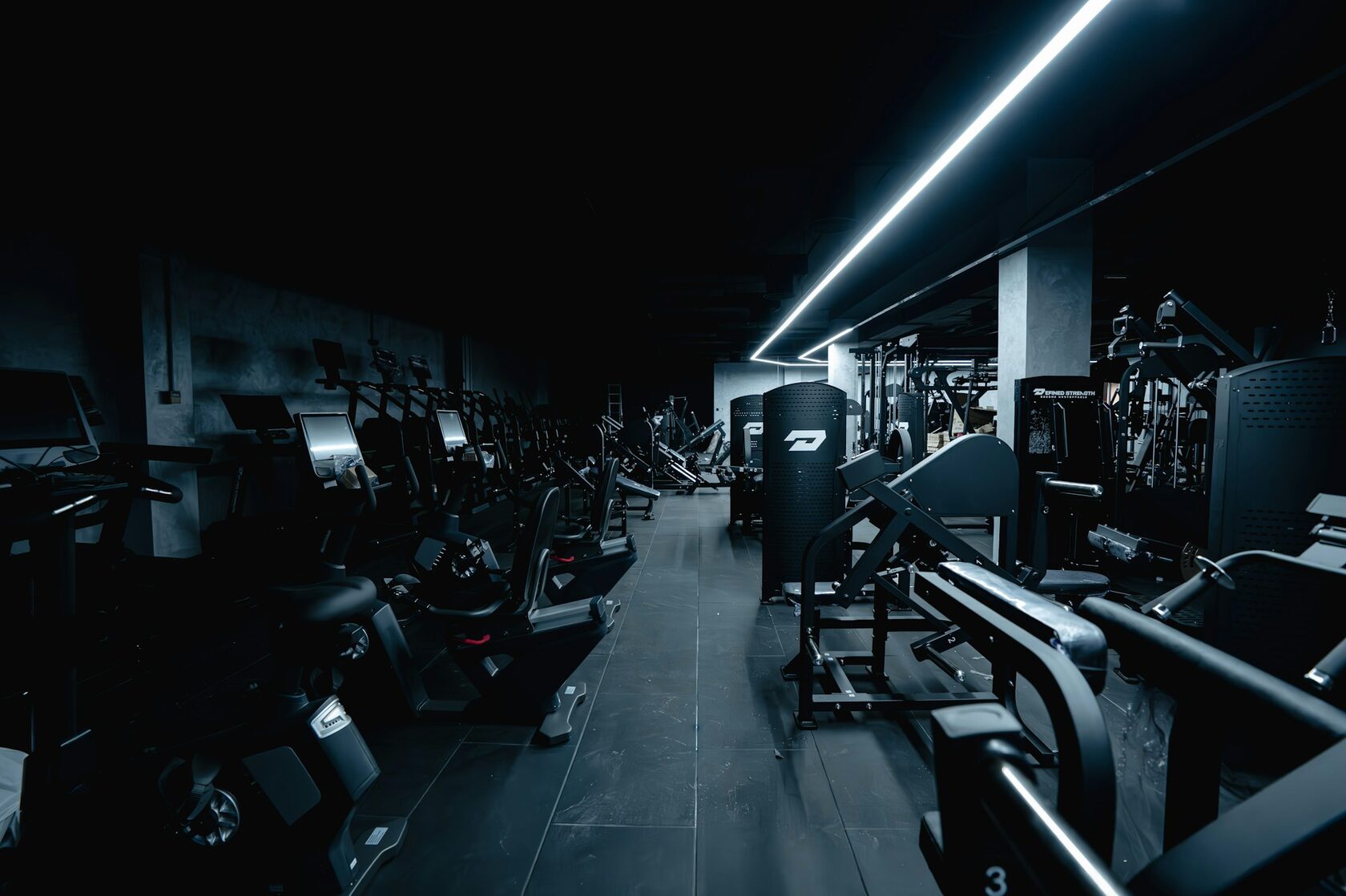 Интерьер студии Advanced Fitness