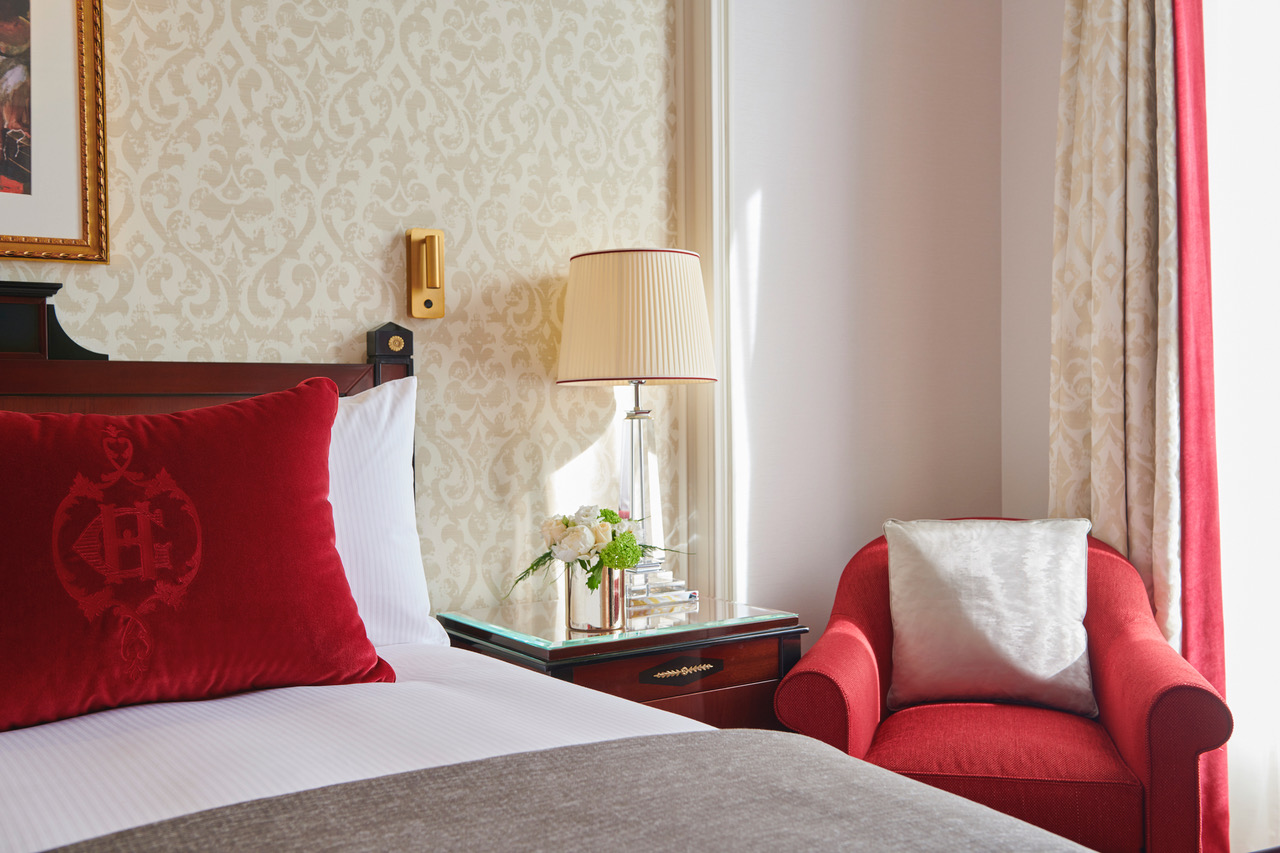 Classic & Superior Room