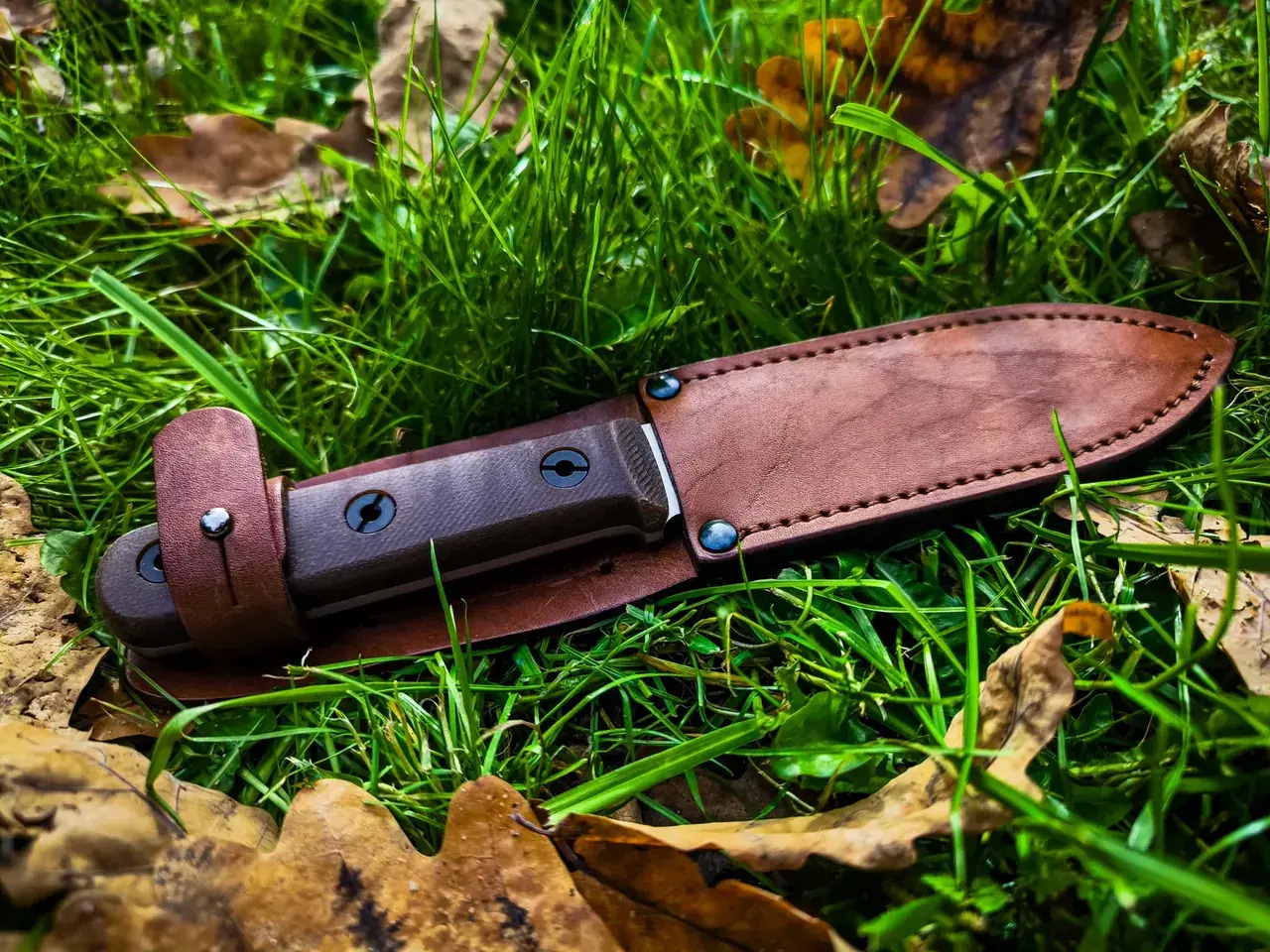 Kephart с рукоятью Micarta и кожаными ножнами