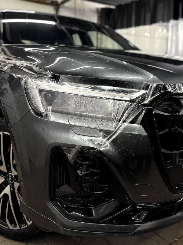 Audi Q7 — полная оклейка
