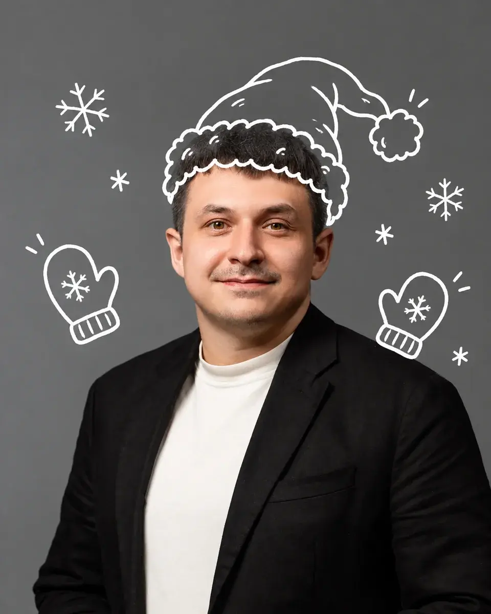 Максим Андреянов в нарисованном зимнем головном уборе