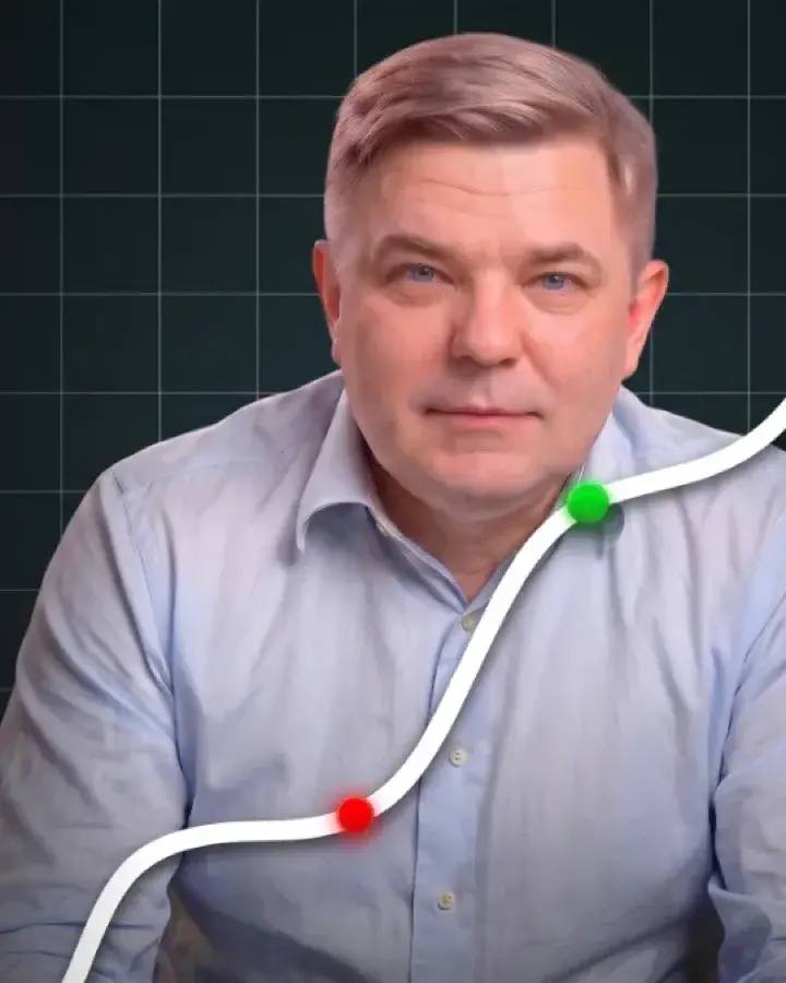 Портрет Максима Петрова на тёмном фоне с графиком роста накоплений до миллиона рублей