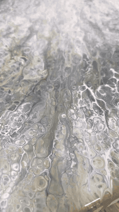 Картина в технике fluid art