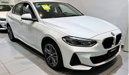 BMW 120i седан, фото модели