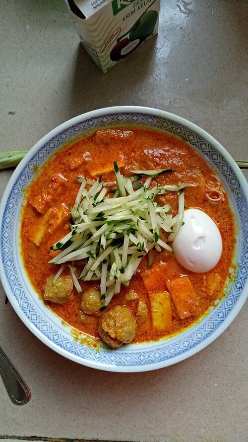 Миска лапши nyonya laksa с добавками