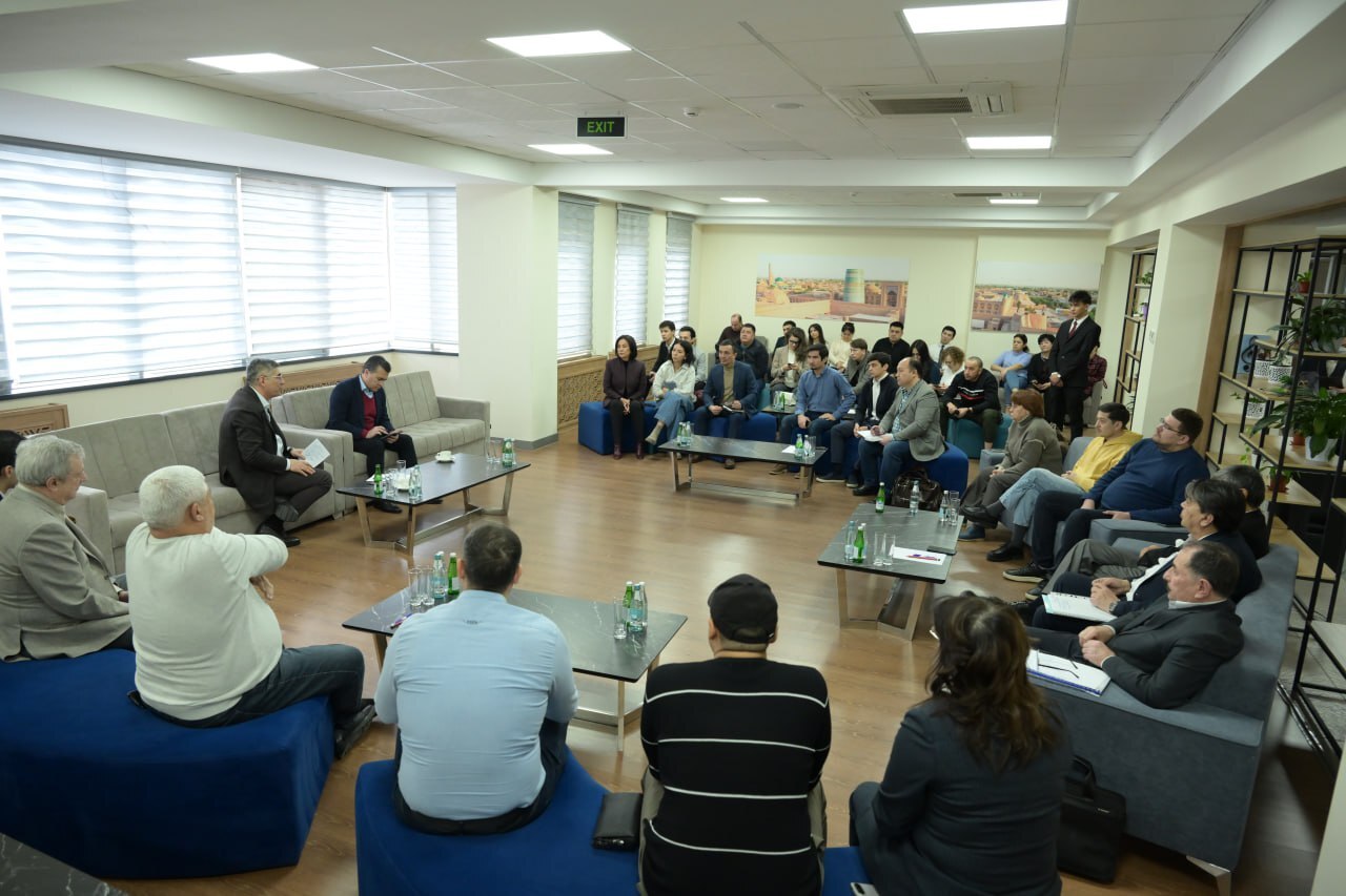 Urban Development in Tashkent: Bloom Arch Insights
