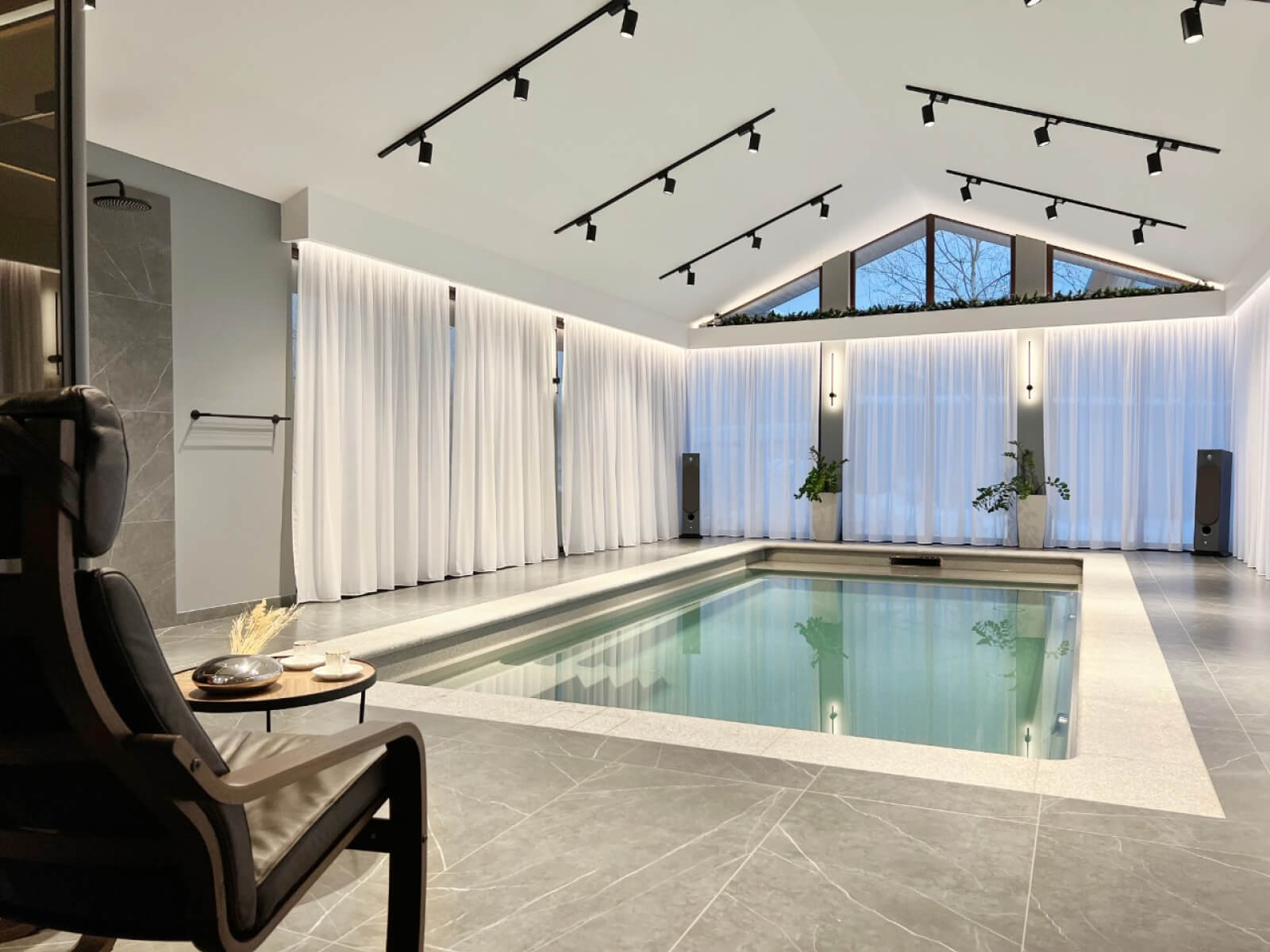 Кропоткине металлический дом бассейн