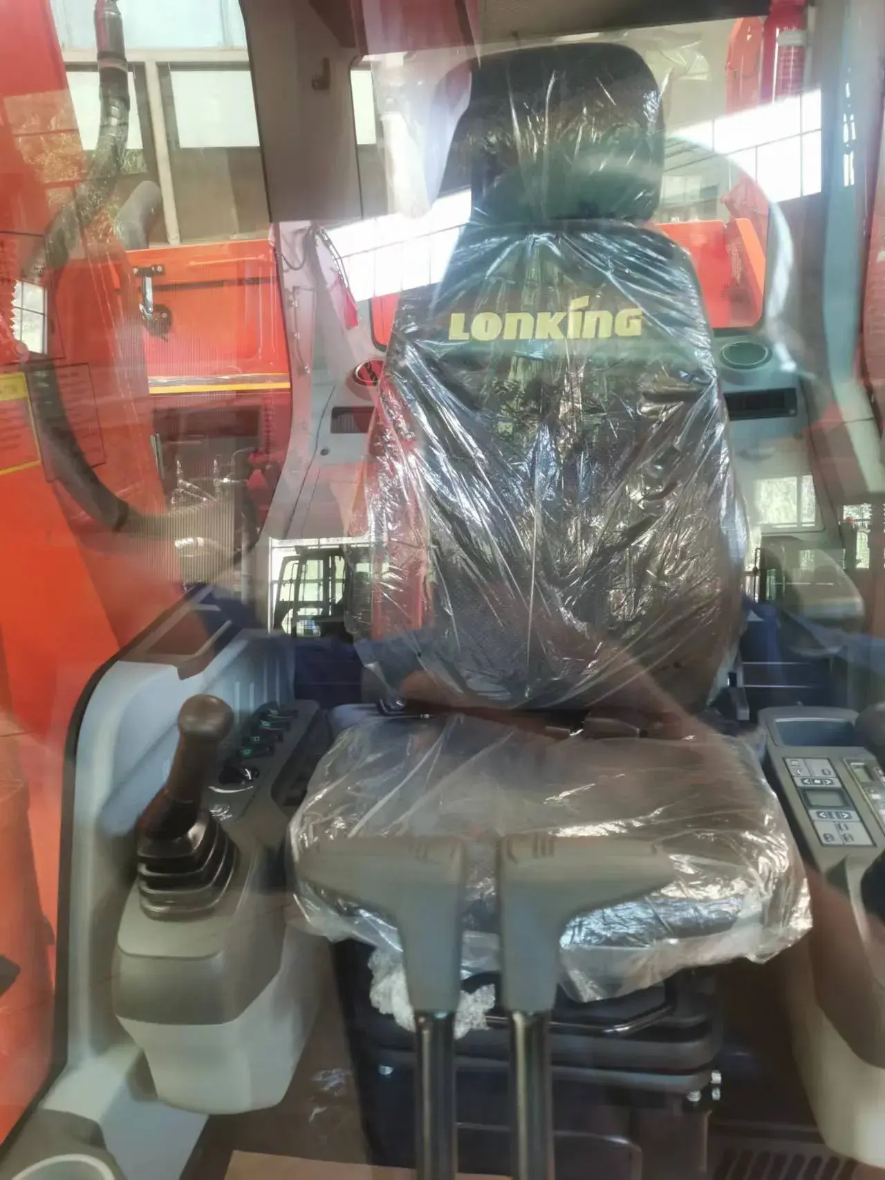 Гусеничный экскаватор LONKING CDM 6225F