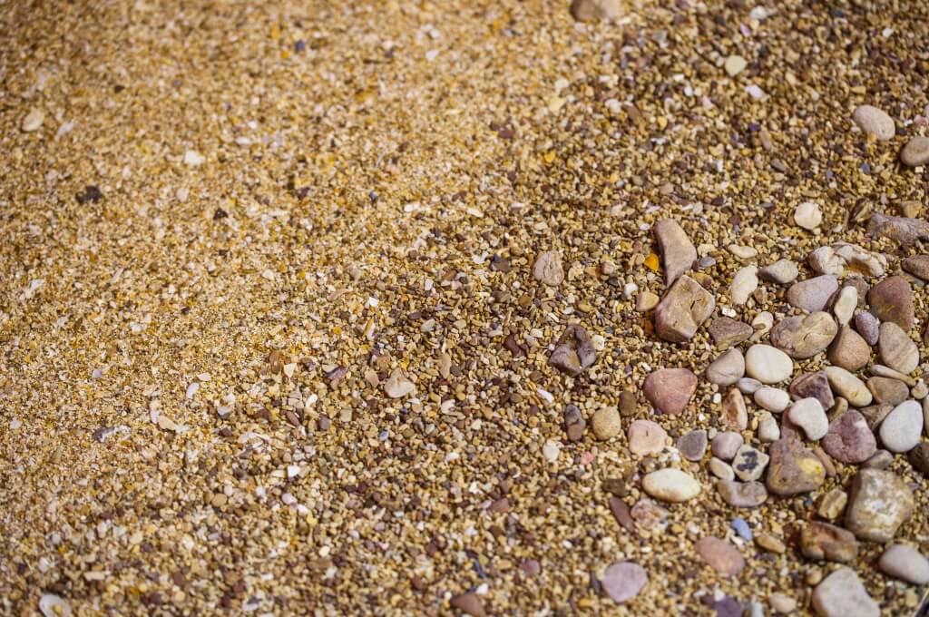 Природная песчано гравийная смесь цена за м3. ПГС песчано-гравийная смесь. ПГС (песчано-гравийная. ГПС гравийно Песчаная смесь. Песко-гравийная смесь ПГС.