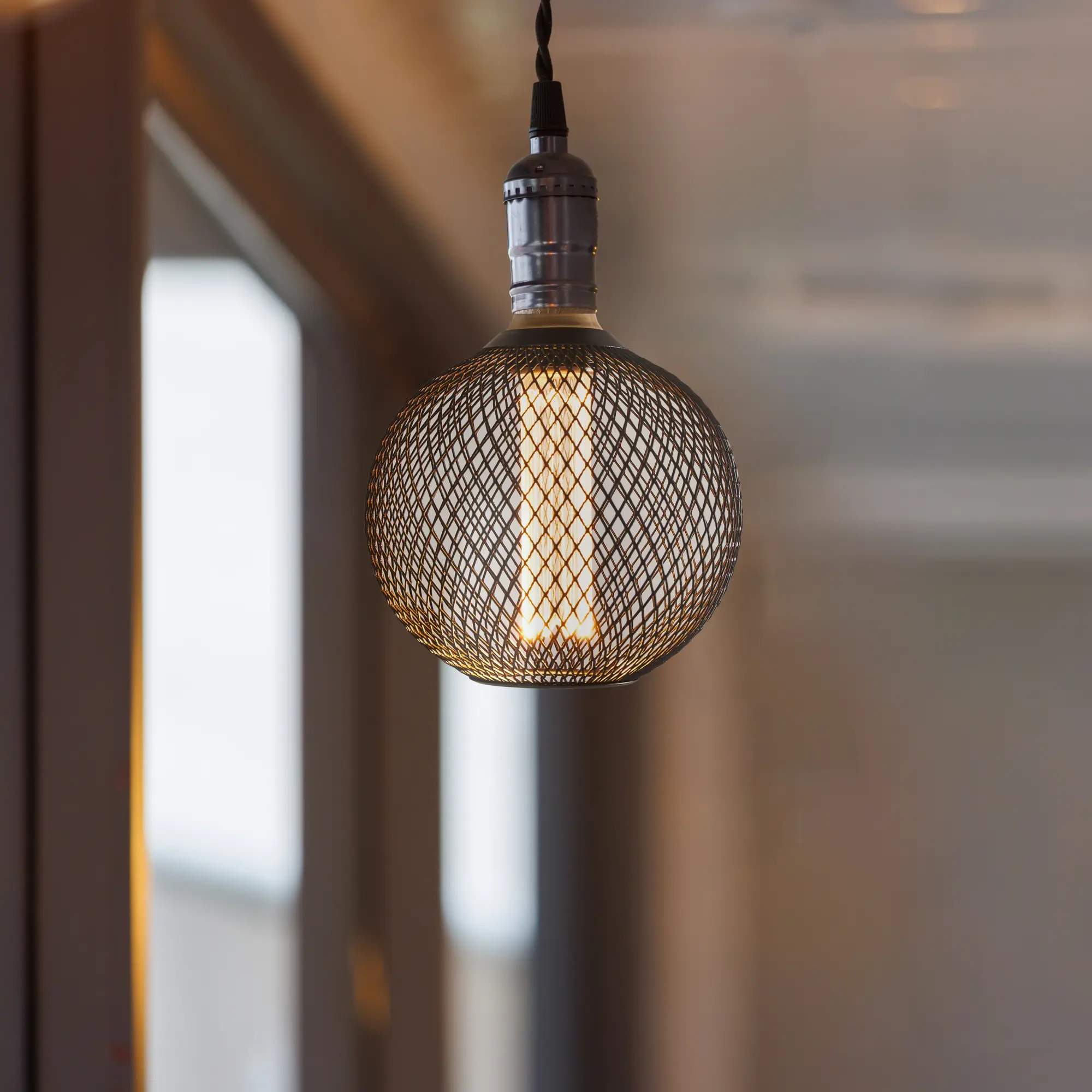 светодиодная лампа в интерьере