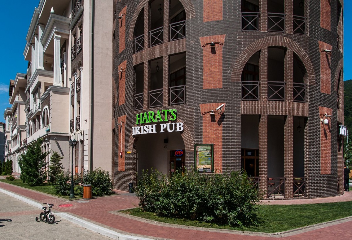 Harats pub красная. Harats pub красная Поляна. Harat's Irish pub красная Поляна. Харатс бар Сочи. Харатс Эсто садок.