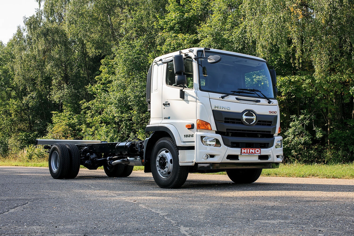 Автомобиль hino 500 фото