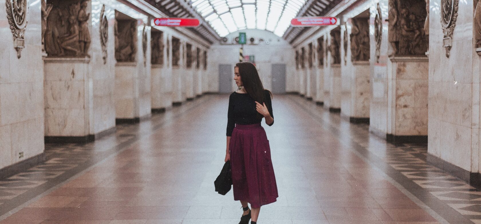 Нарвская станция метро, Первая линия, Россия, Санкт-Петербург, Кировский район