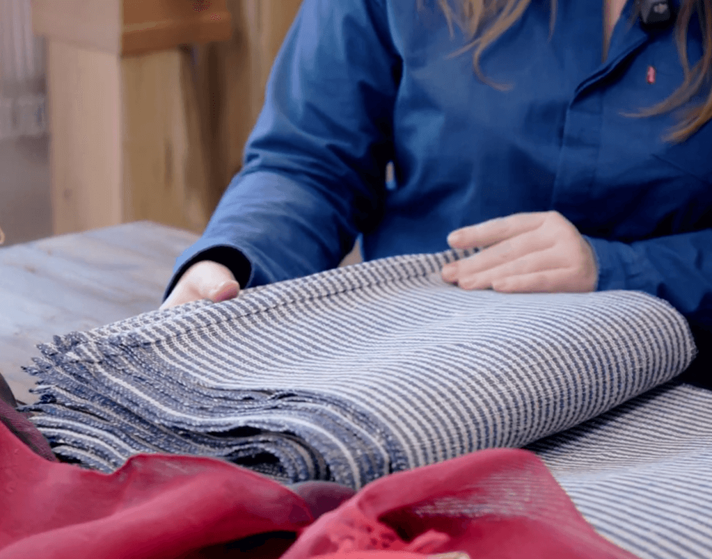 Дарья Степанова в Lelin Studio: отбор льняных и конопляных тканей ручной работы для премиальных интерьеров БЮРО 77/12