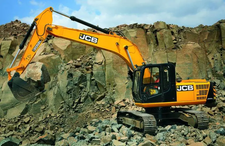 Гусеничный экскаватор JCB JS205