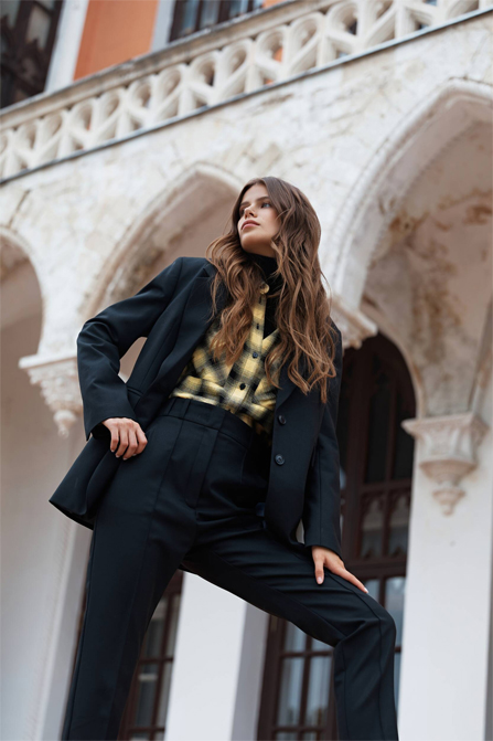 Стильное женское пальто. GATE31 — это минималистичный бренд верхней одежды из Санкт–Петербурга.