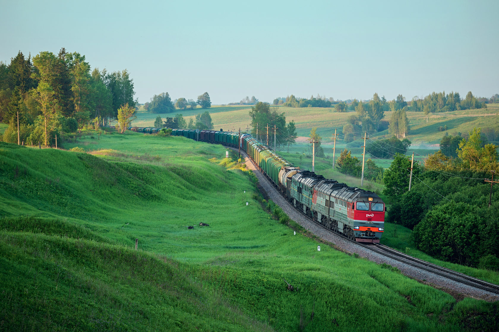 тяговый поезд. электровоз 2эс4к дончак. паровоз роланд. железнодорожный транспорт. организационная структура дирекции тяги.