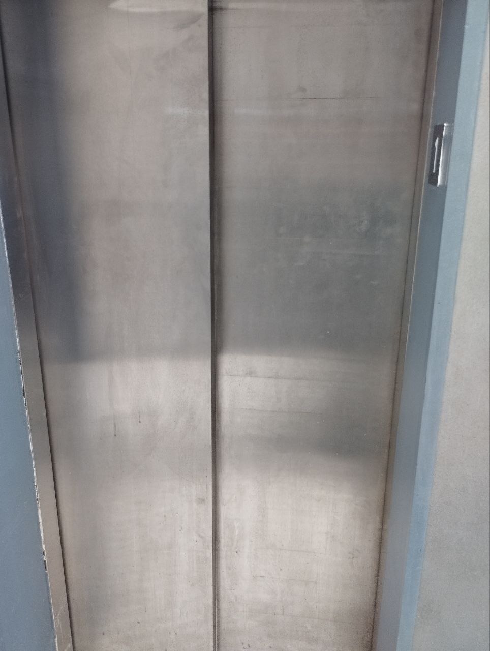 Реставрация дверей лифта
