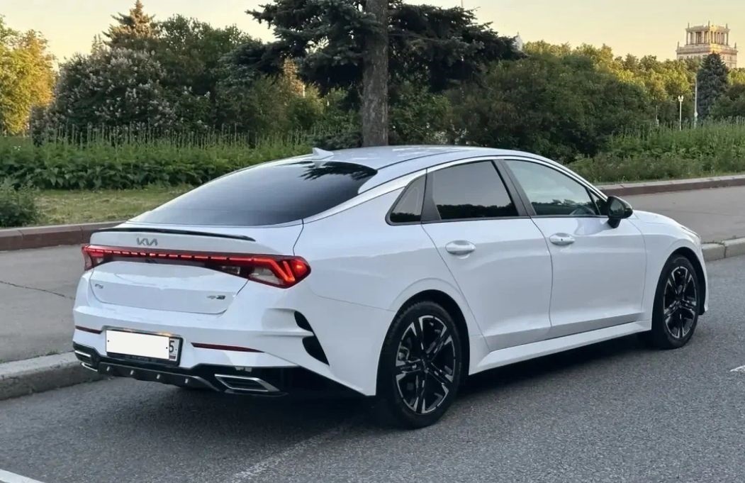 Kia K5 под выкуп для личных и деловых поездок