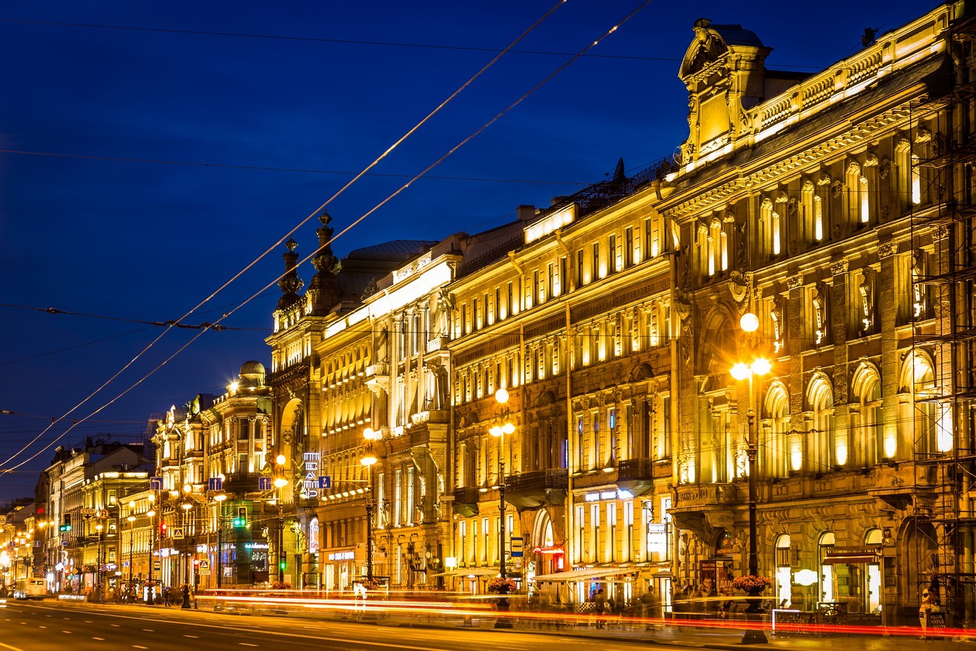 Санкт проспект. Невский проспект Санкт-Петербург. Невский проспект Санкт-Петербург летом. Питер Невский проспект лето. Невский проспект Санкт-Петербург 2018.